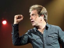 Huey Lewis