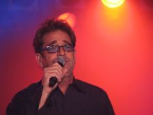 Huey Lewis