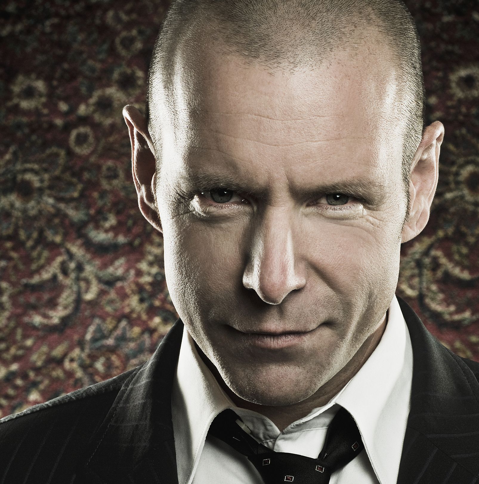Pictures of Hugh Dillon