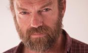 Hugo Weaving