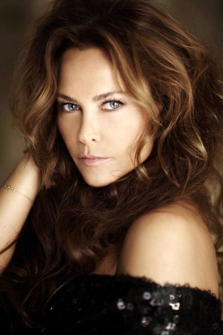 Hülya Avsar