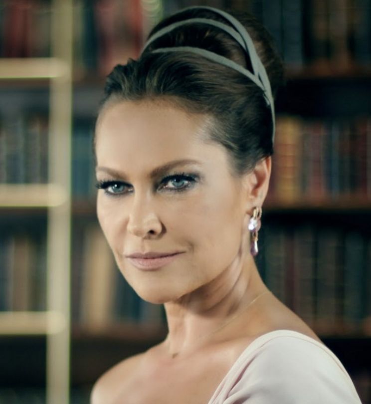 Hülya Avsar