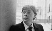 Hywel Bennett