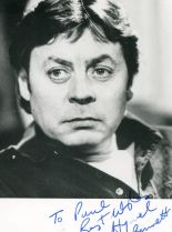 Hywel Bennett