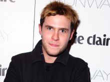 Iain De Caestecker