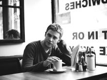 Iain De Caestecker