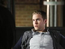 Iain De Caestecker