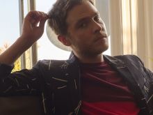 Iain De Caestecker