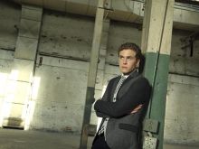 Iain De Caestecker