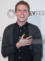 Iain De Caestecker