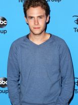 Iain De Caestecker