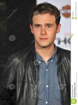 Iain De Caestecker