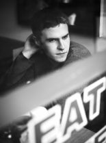 Iain De Caestecker