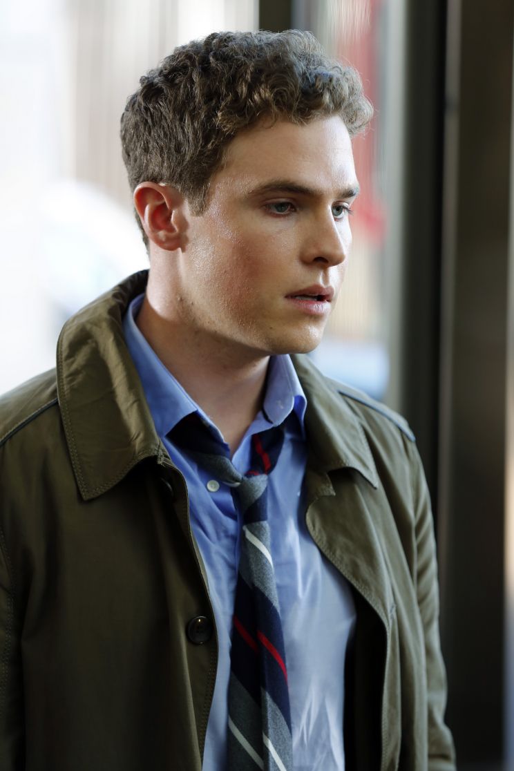 Iain De Caestecker