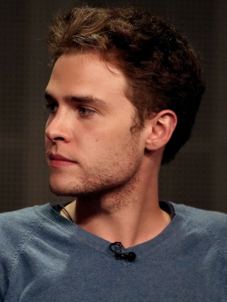 Iain De Caestecker