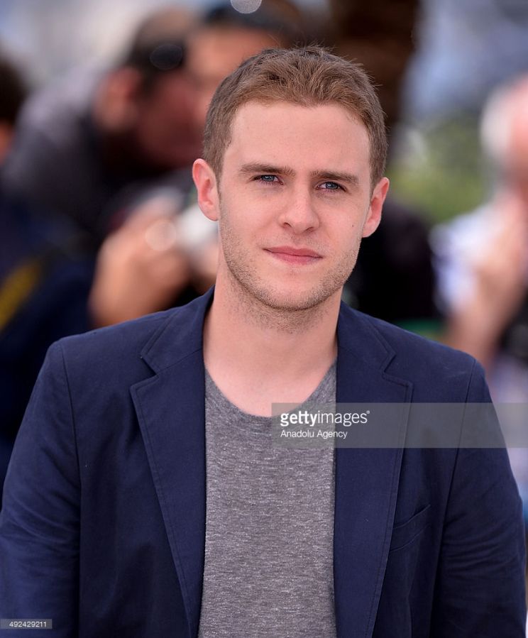 Iain De Caestecker