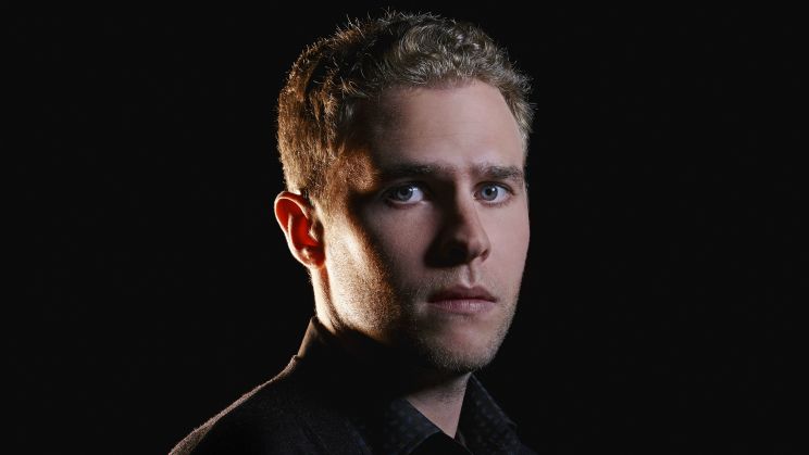 Iain De Caestecker
