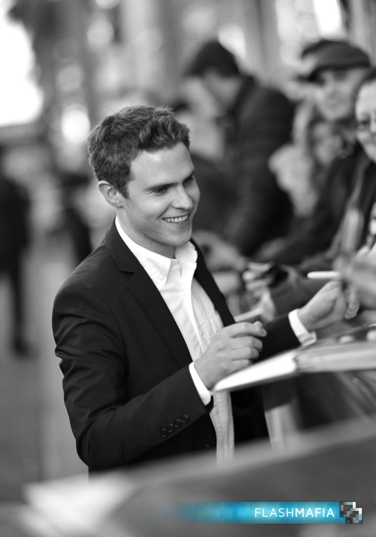 Iain De Caestecker