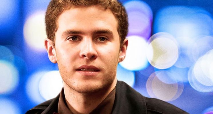 Iain De Caestecker