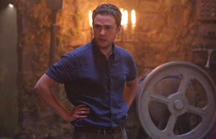 Iain De Caestecker