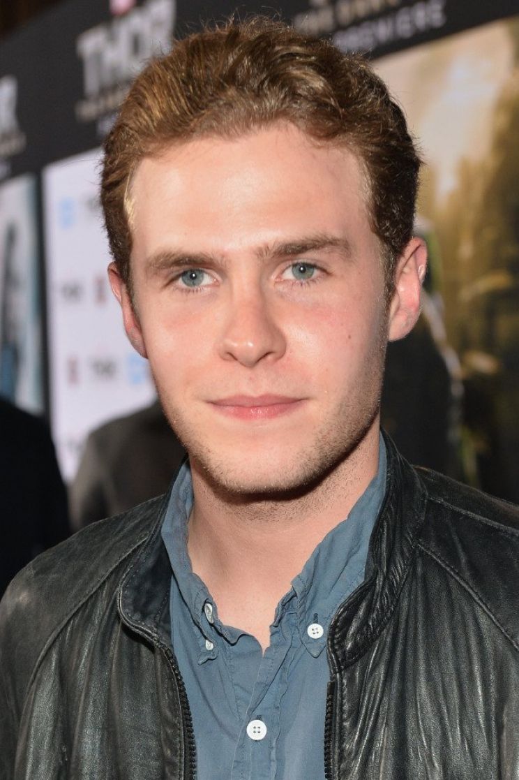 Iain De Caestecker