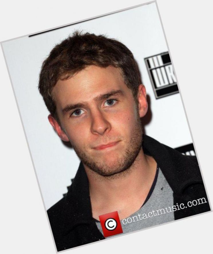 Iain De Caestecker