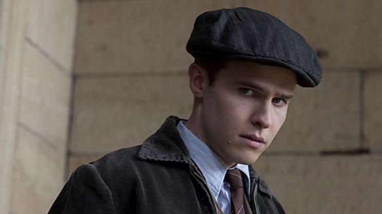 Iain De Caestecker