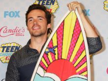 Ian Harding #173438 picture (Landscape Medium)