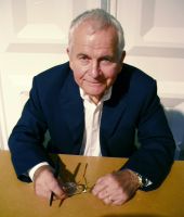 Ian Holm