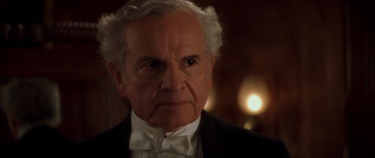 Ian Holm