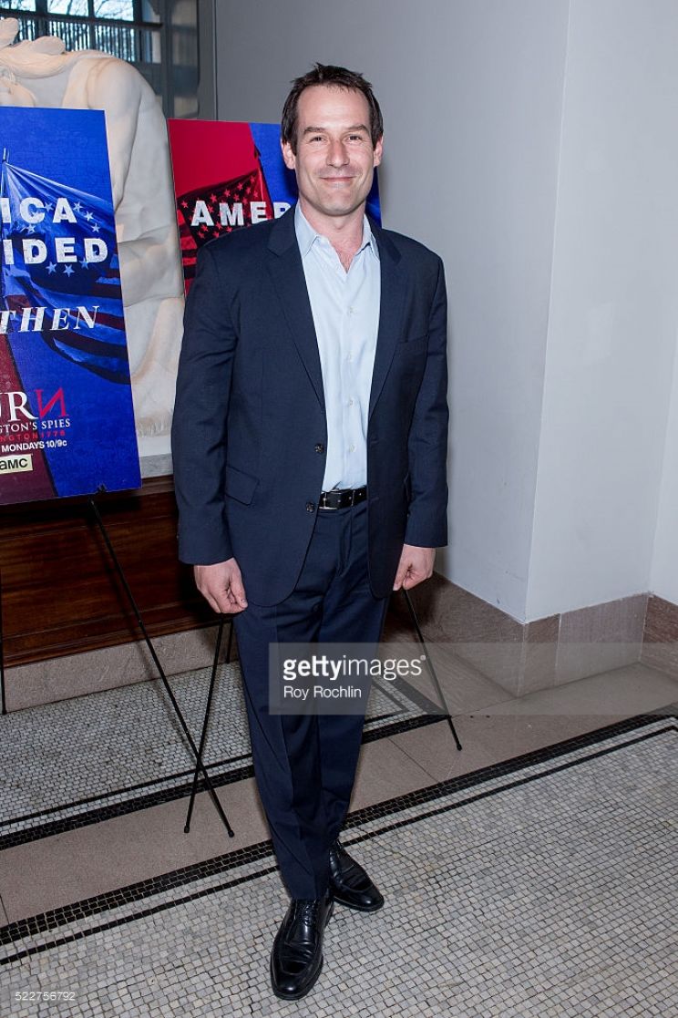Ian Kahn