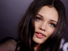 India Eisley