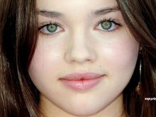 India Eisley