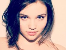 India Eisley