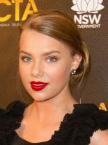 Indiana Evans photo