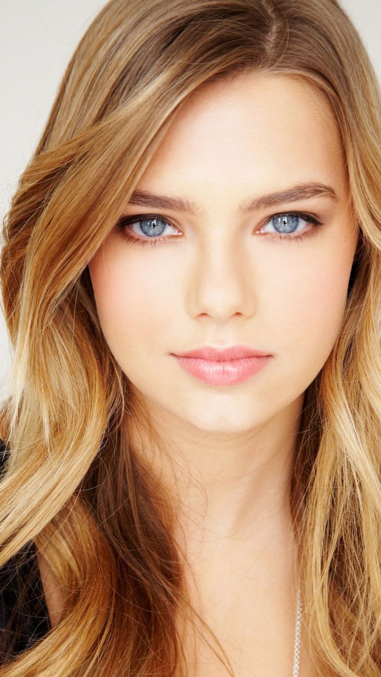 Pictures of Indiana Evans