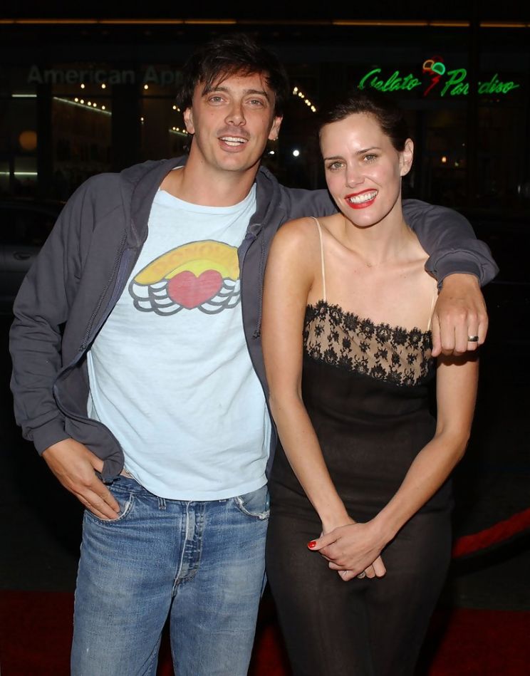 Ione Skye