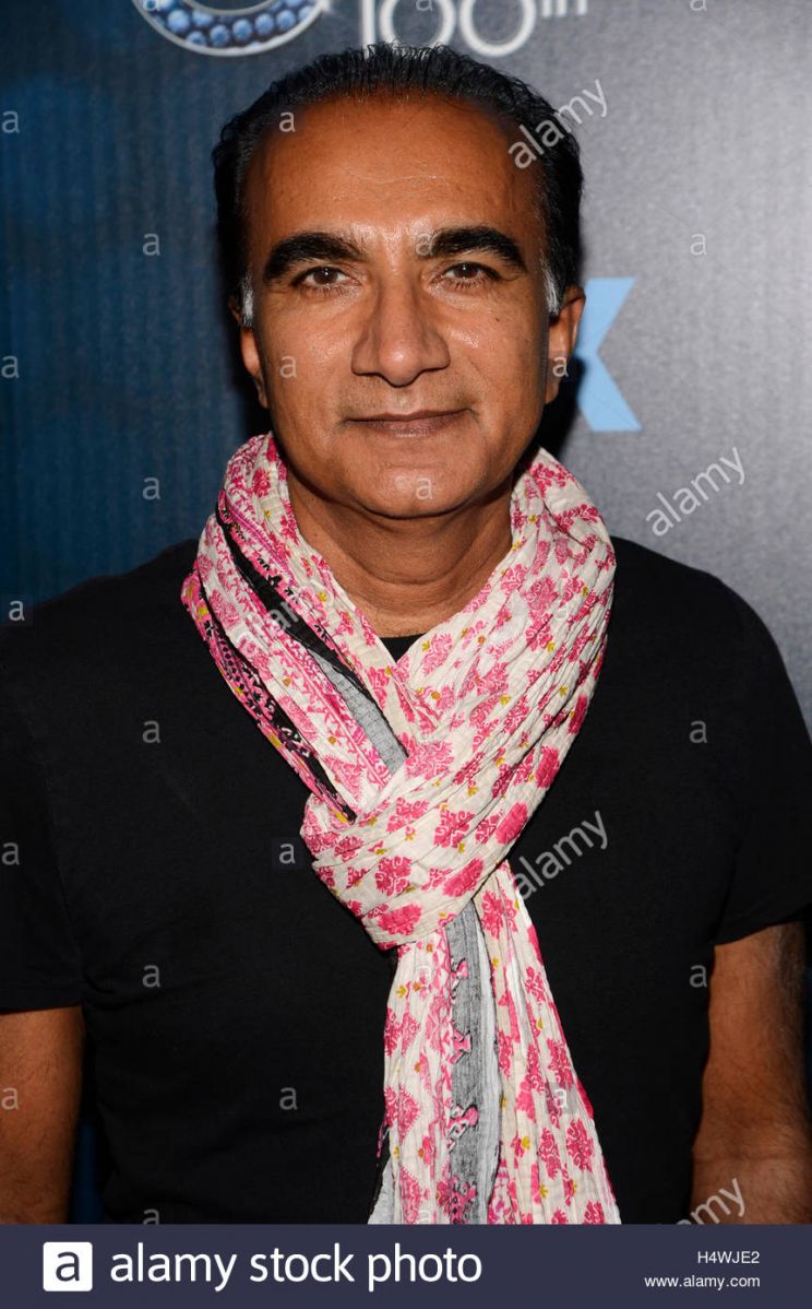 Iqbal Theba