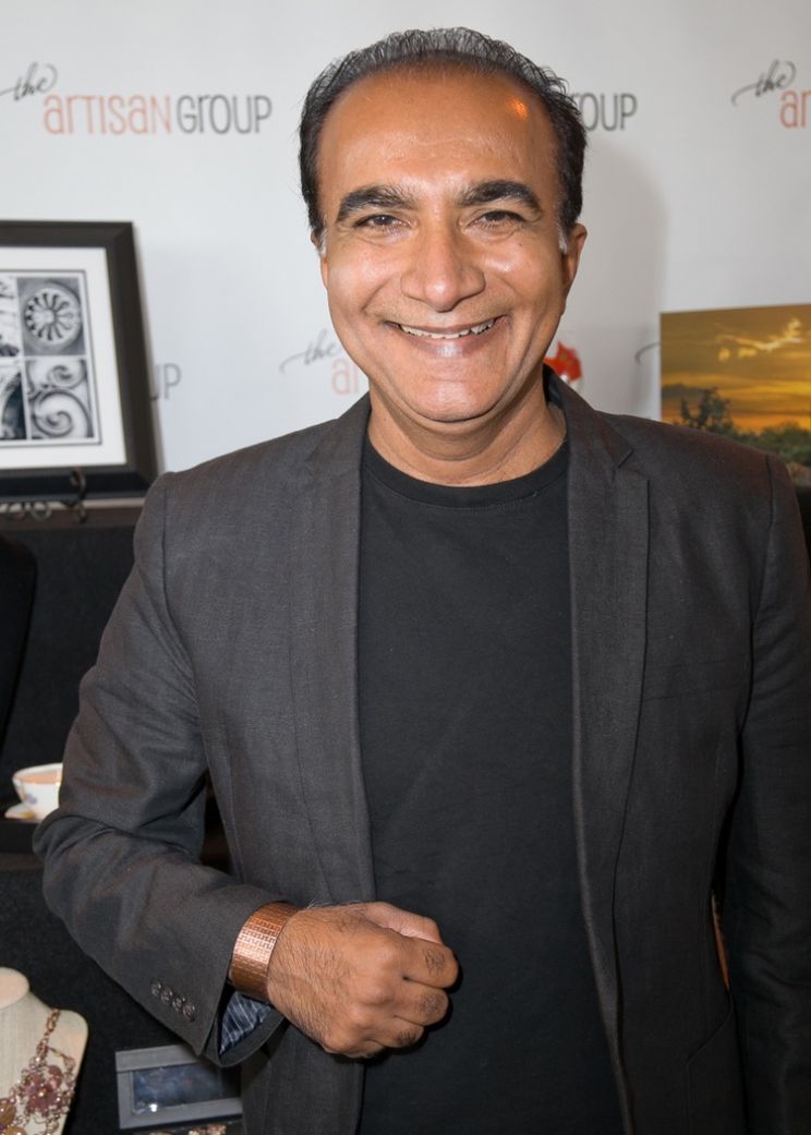 Iqbal Theba