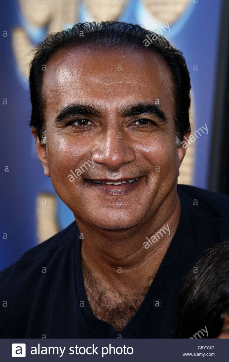 Iqbal Theba