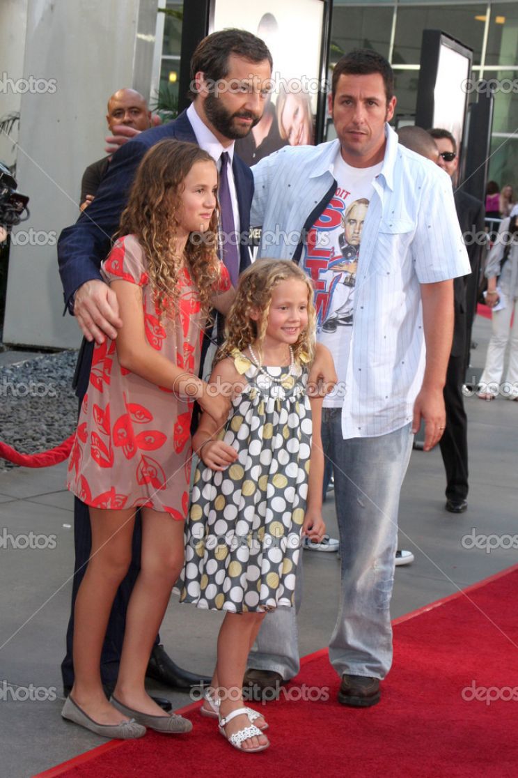 Iris Apatow