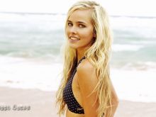 Isabel Lucas