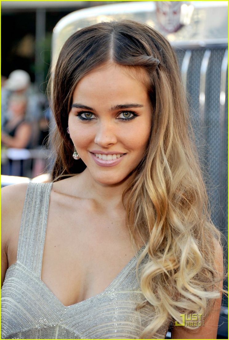 Isabel Lucas