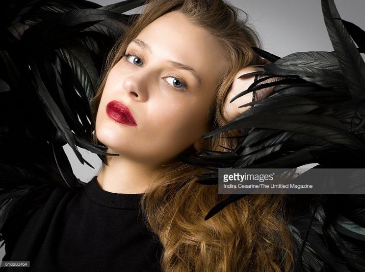 Isabelle McNally