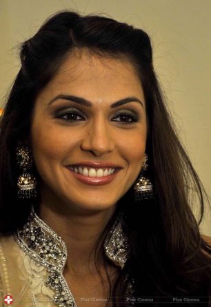 Isha Koppikar