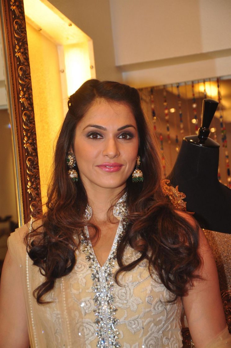 Isha Koppikar