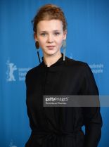 Isolda Dychauk #966850 picture (Portrait Medium)