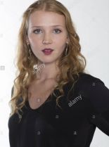 Isolda Dychauk #966859 picture (Portrait Medium)