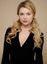 Izabella Miko