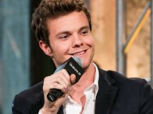 Jack Quaid photo